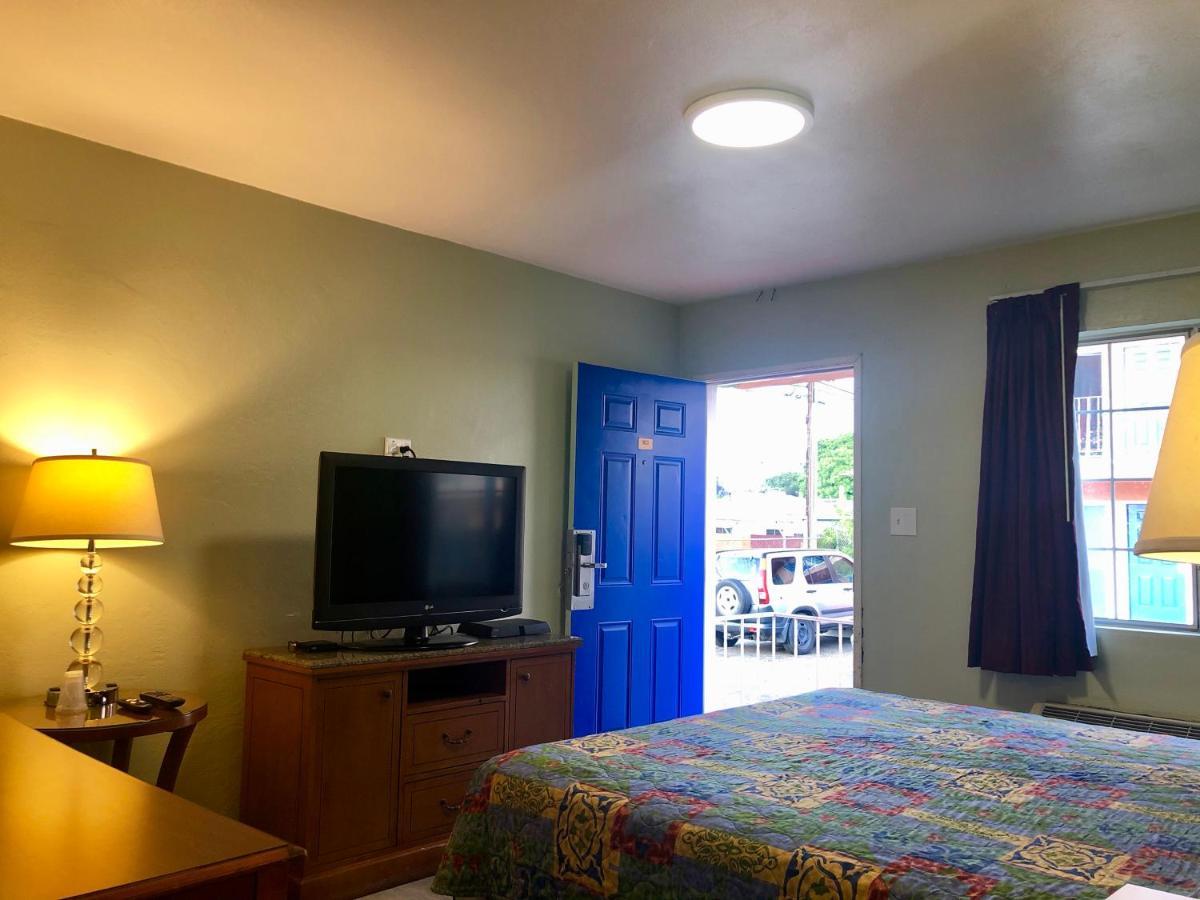 La Petite Rouge Motel San Diego Eksteriør billede