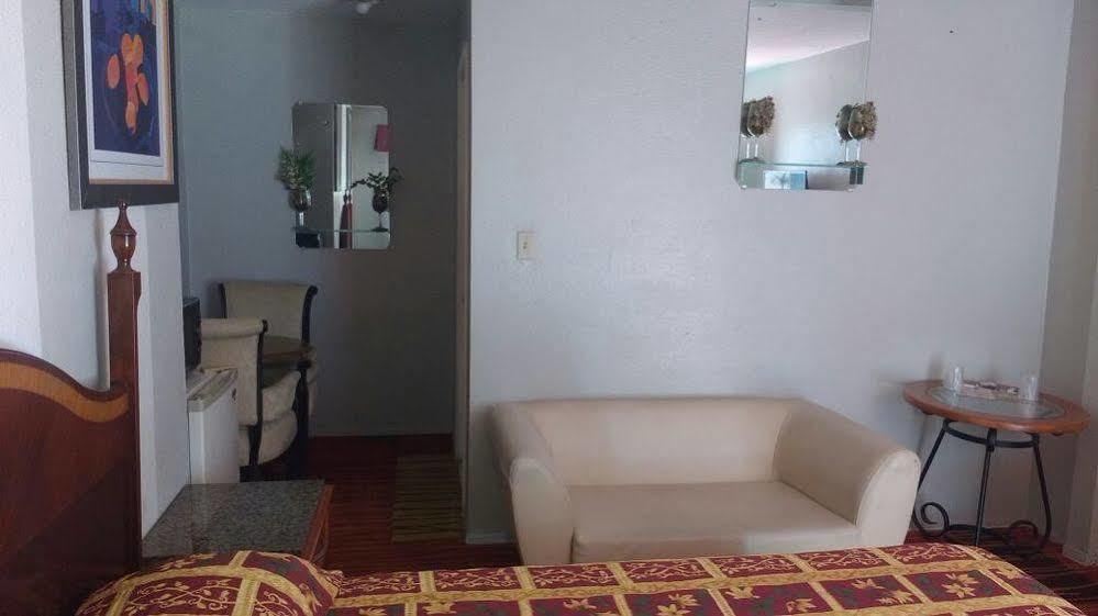 La Petite Rouge Motel San Diego Eksteriør billede